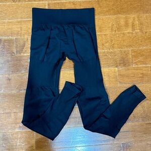 Lazuli Label Scrunch Leggings